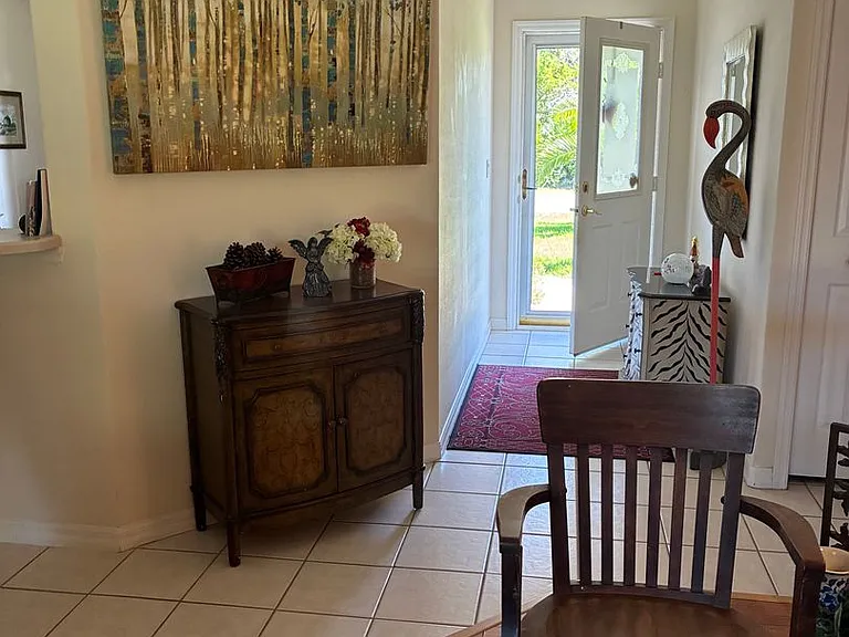 30 Fenwick Ln — Photo 3