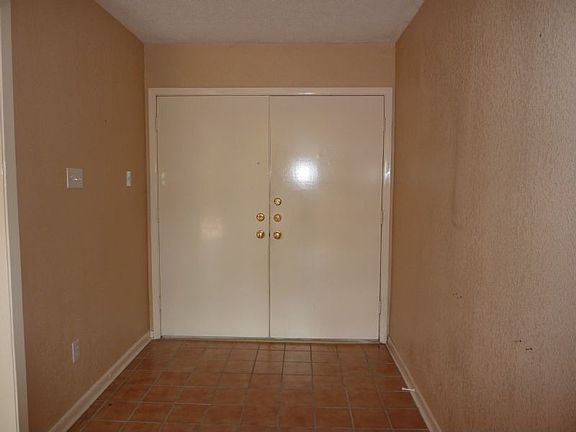 5th image of 3158 E Lake Crescent Dr
