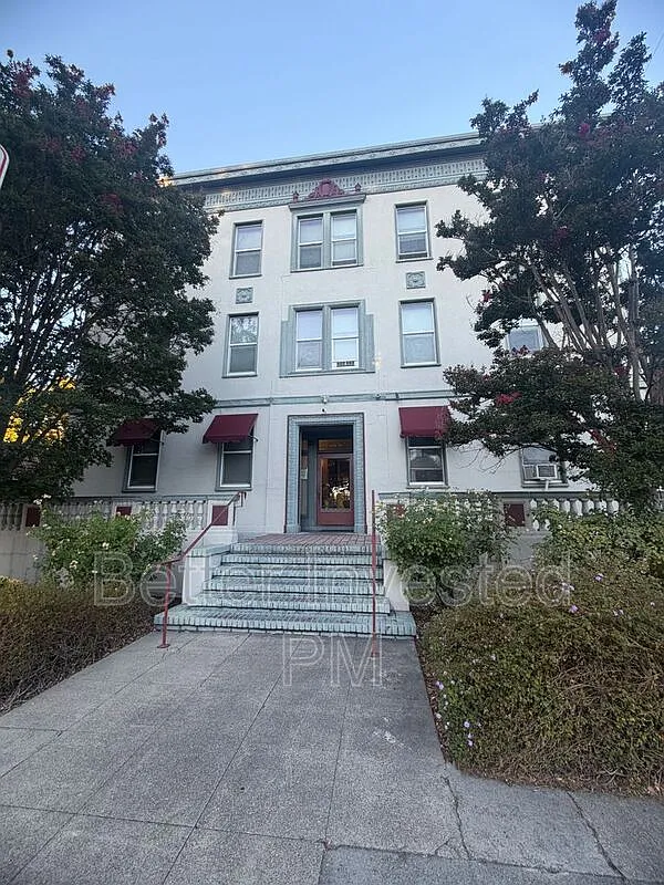 1 bed, 1.0 bath, 490 sqft, $1,850 — Photo 1