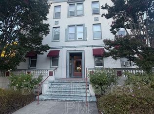 526 B St APT J, Santa Rosa, CA 95401