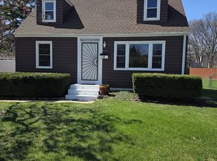 494 N Ellsworth Ave, Villa Park, IL 60181