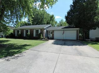 130 Oak Dr, Saint Peters, MO 63376
