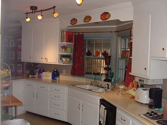 3rd image of 114 Meyers Dr