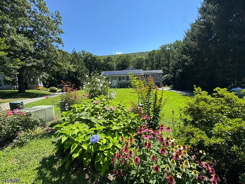 1 bed, 1.0 bath, $2,850 — Photo 2