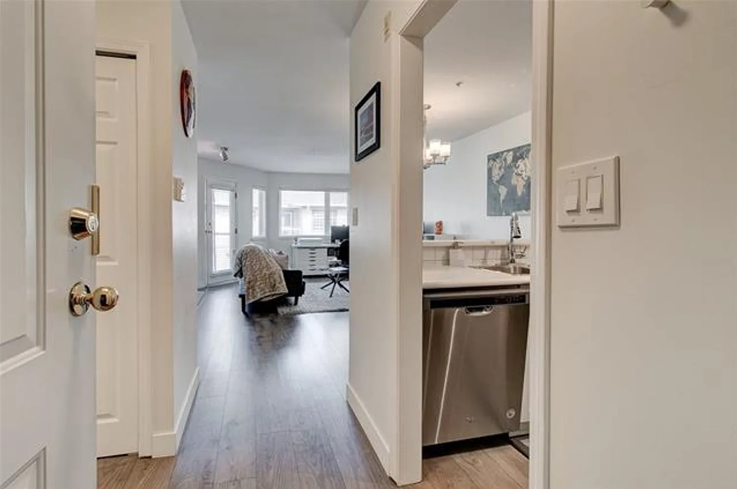 1 bed, 700 sqft, $2,000 — Photo 2