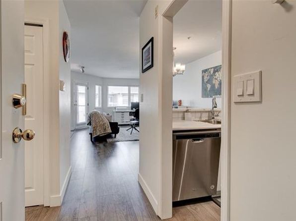 1 bedroom rental in Surrey — photo 2