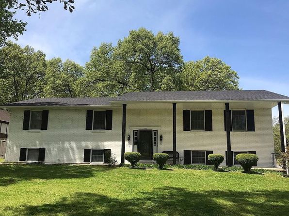 1157 Chateau Dr