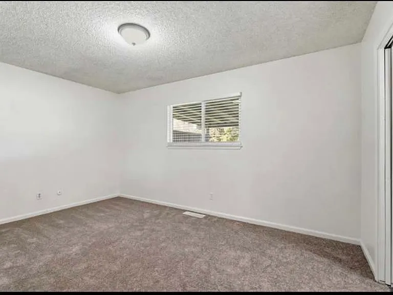 209 Tokay Ave — Photo 14