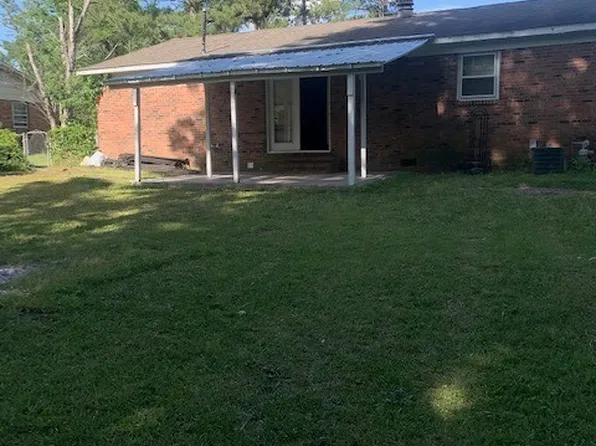504 Alleghany Rd, Fayetteville, NC 28304
