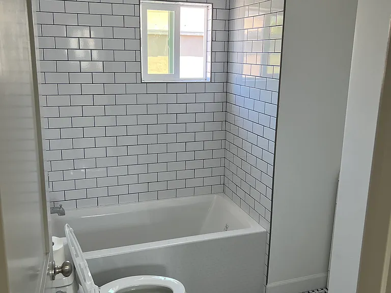 136 Magnolia St #B — Photo 5