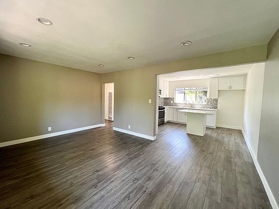 4th image of 6060 La Prada St APT 6