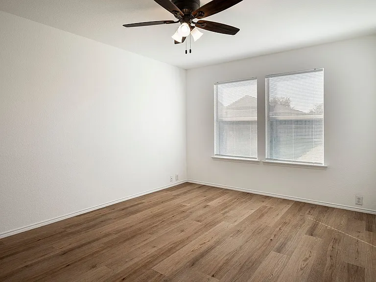 8924 King St — Photo 16