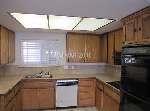 2nd image of 4117 Fortune Ave