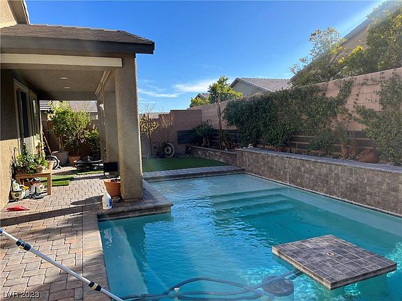 4th image of 8629 Jenely Bay St