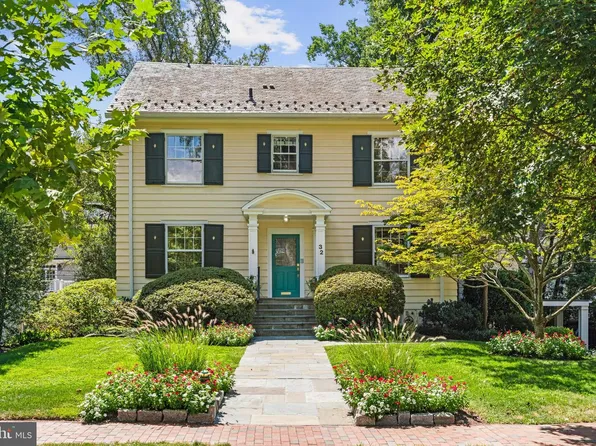 32 W Irving St, Chevy Chase, MD 20815