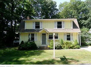 66 Oakwood Rd, Niantic, CT 06357