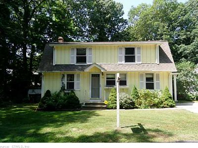 66 Oakwood Rd, Niantic, CT, 06357