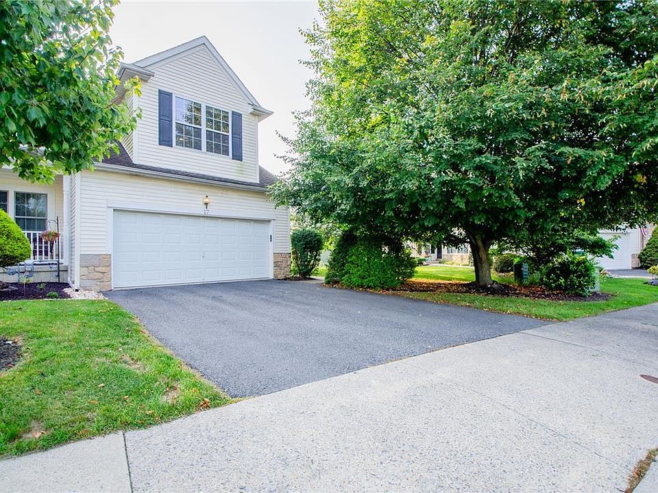 1st image of 17 Willow Dr