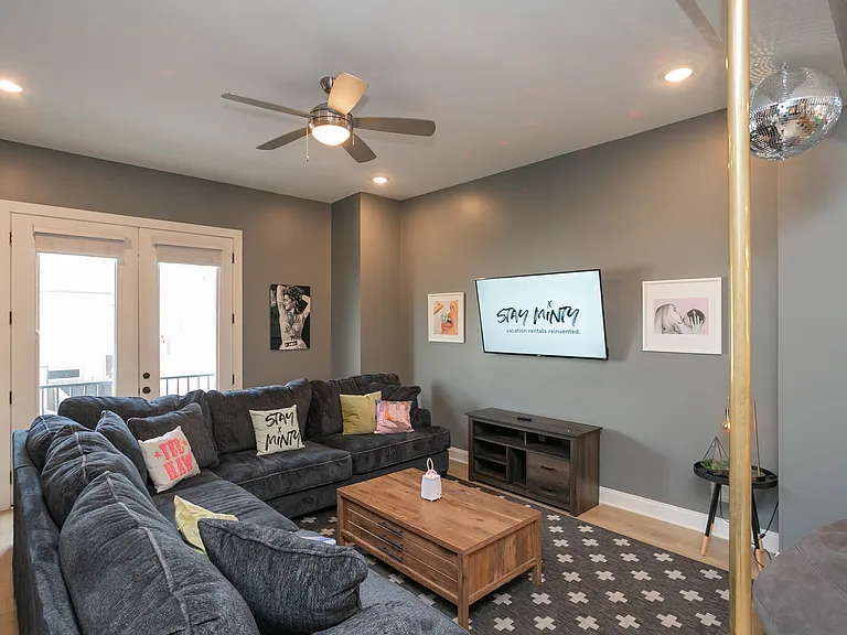 1737 Pecan St #3 — Photo 42