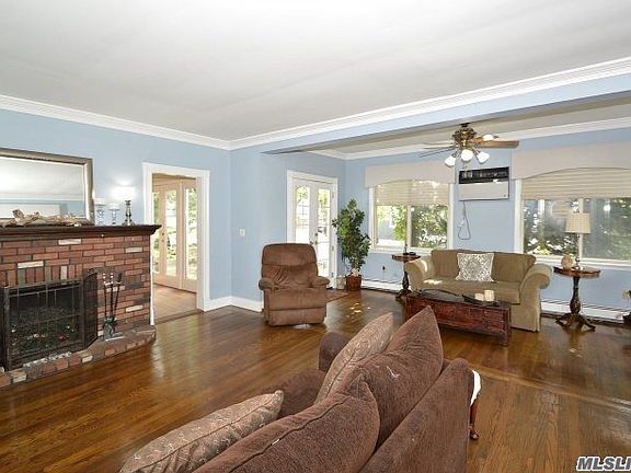 2nd image of 243 Lakeview Ave