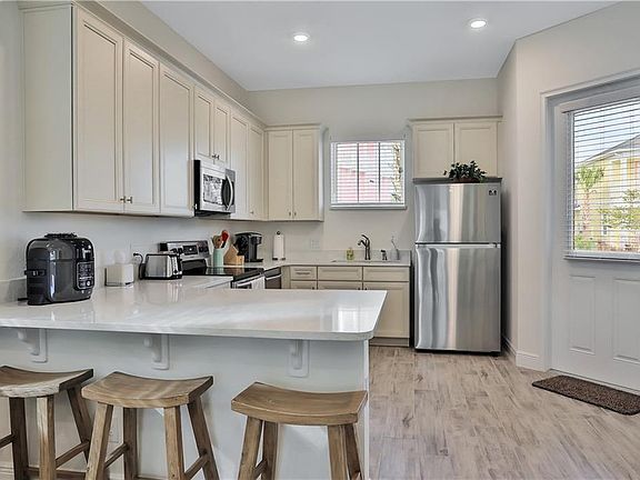 4th image of 3017 Latitude Ln