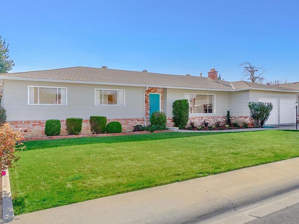 1st image of 200 Cypress Dr