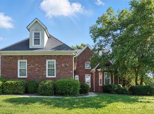 104 Fairwind Ct, Fort Mill, SC 29708