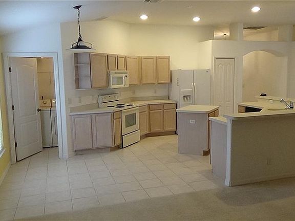 4th image of 213 Copper Oak Ct