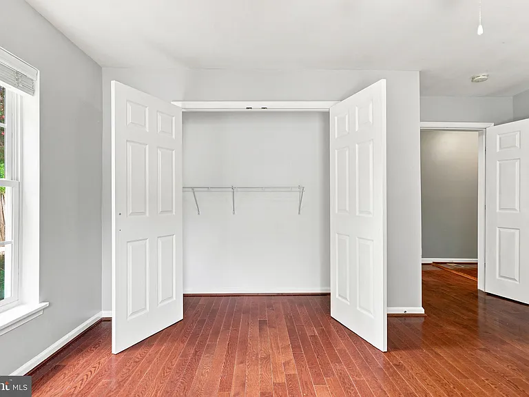 8916 Rugby Rd — Photo 53