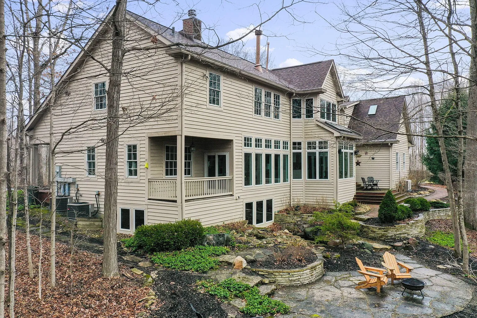 4877 McGinnis Rd photo 1