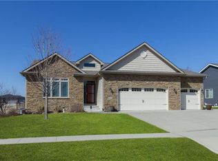 269 S 84th St, West Des Moines, IA 50266