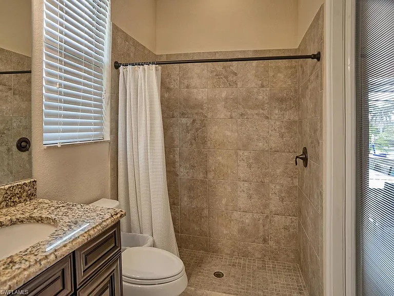 9634 Firenze Cir — Photo 18