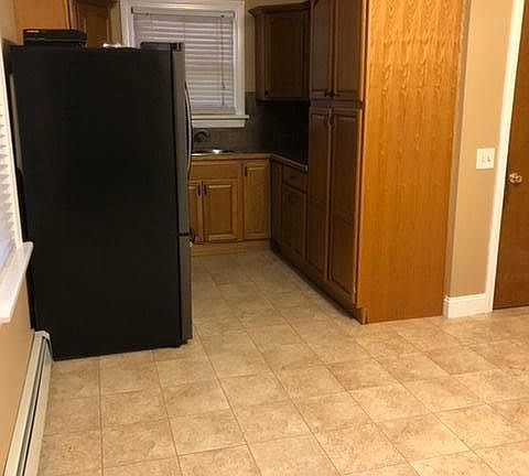 3rd image of 46 Stella St #1