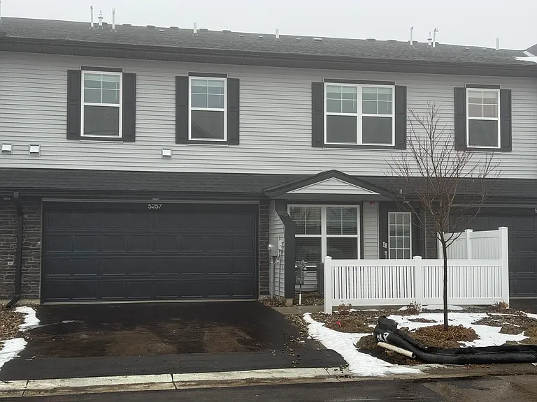 For Rent: $2,600 (3 beds, 3 baths, 1,782 Square Feet) - Front View