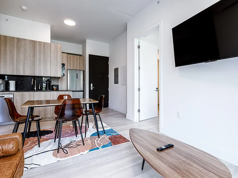 Saffron Apartments — Photo 81