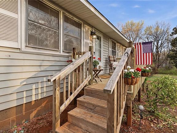 2nd image of 4152 Old Julian Rd