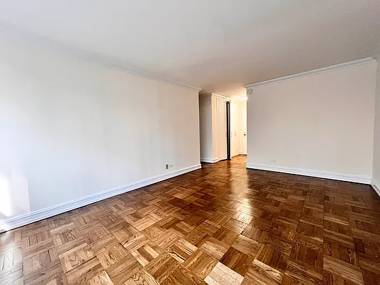 Rented by (Legacy) Elegran | media 10