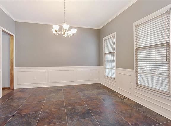 4th image of 6080 NW Forest Dr