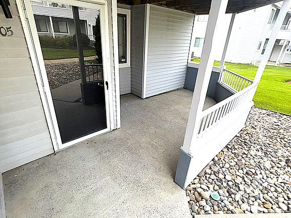 2nd image of 3105 Sherry Ct