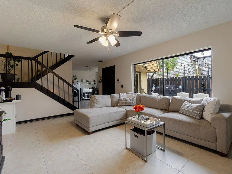 393 Lake Arbor Dr — Photo 23