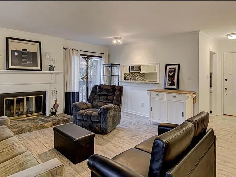 137 Cedar Lake Trl — Photo 2