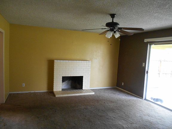 3rd image of 1833 N Recreation Ave