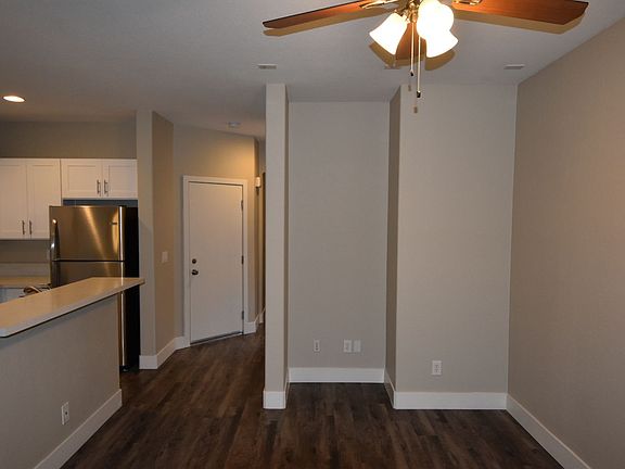 5th image of 8431 Quarentina Ave