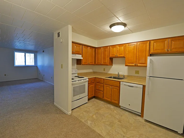 Durham Court Apartments — Photo 20