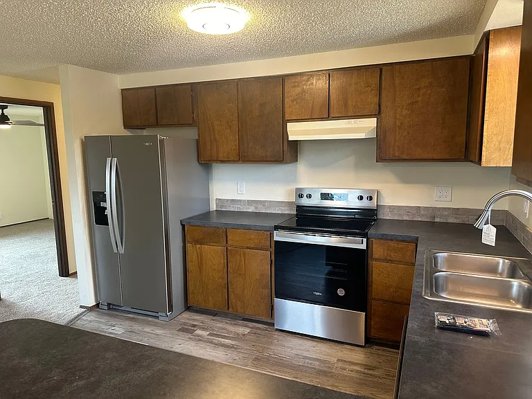 486 W N St — Photo 13