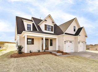 5060 Harvestview Dr, Mebane, NC 27302