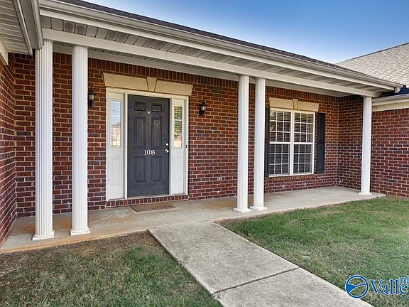 5th image of 108 Chinaberry Ln