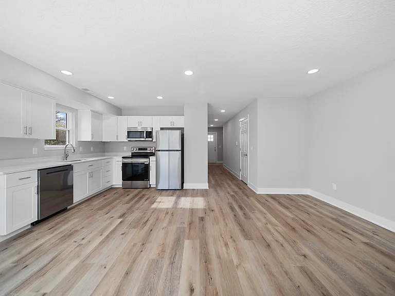 7005 Elzey St — Photo 10