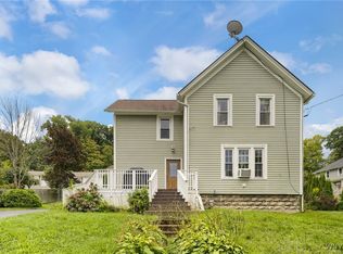9 Prospect St, Silver Creek, NY 14136