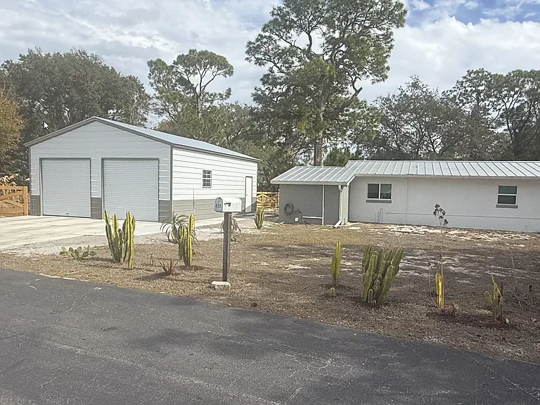117 Watters Dr — Photo 1